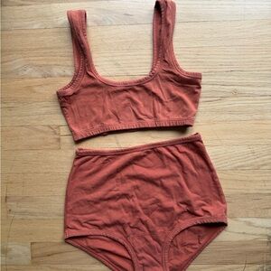 TERRACOTTA Arq Set in Medium